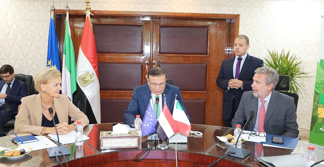 وزير الزراعة يفتتح الاجتماع الأول لمشروع التنمية الريفية المتكاملة