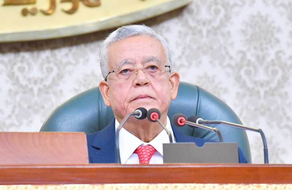 اقتراح برغبه لحظر إقامة المطاعم والكافيهات أسفل العقارات