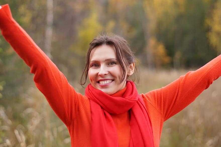تلوث الهواء يؤثر على صحة عظام المرأة في مرحلة انقطاع الطمث