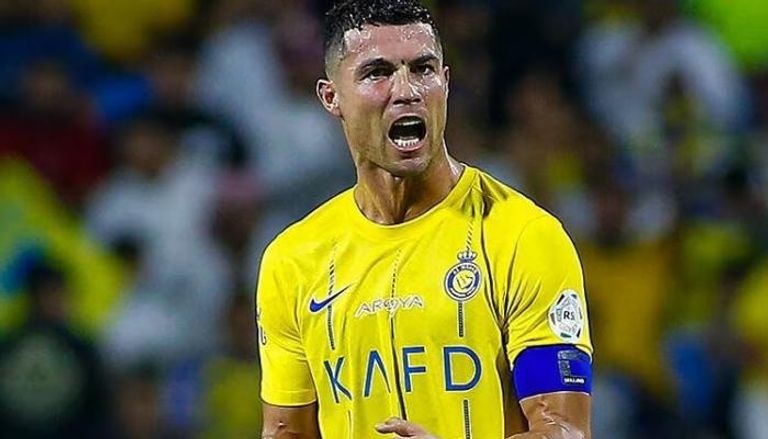 تعليق ساخر من رونالدو بعد فوز النصر على الخليج