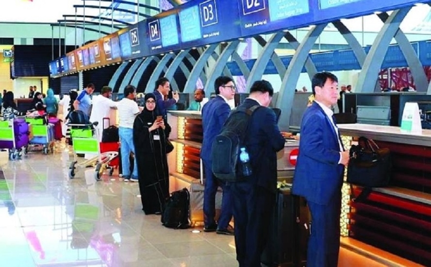 مطارات سلطنة عمان تستقبل 5.8 مليون مسافر خلال أول 5 شهور من 2025