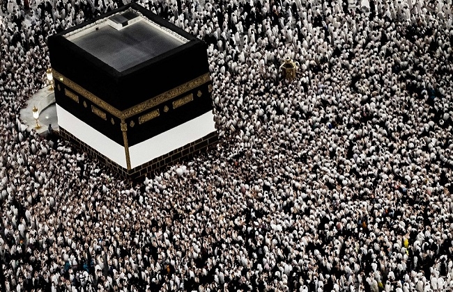 وصول أكثر من مليون ونصف المليون حاج إلي مكة المكرمة والمدينة المنورة