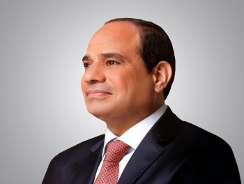 عائلة الفنان عبد الرحمن أبو زهرة تتوجه بالشكر إلى الرئيس السيسي لرعايته الشاملة واهتمامه الدائم بصحته