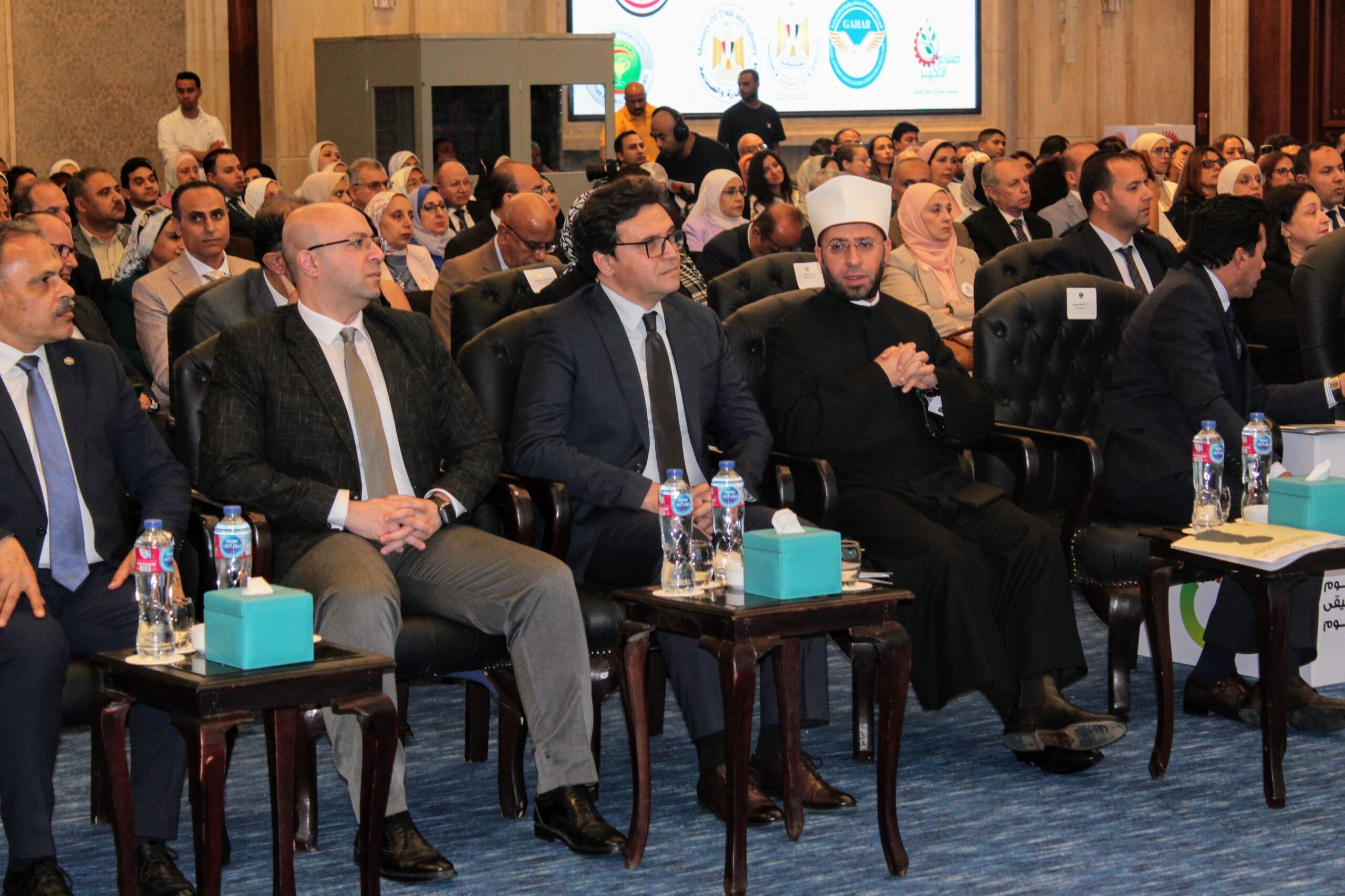 وزير الثقافة يشارك في إطلاق الخطة العاجلة للسكان والتنمية