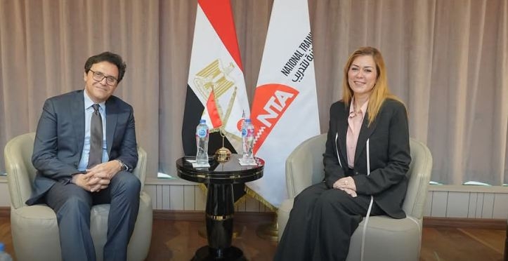 وزير الثقافة يشارك في اختيار المتقدمات لبرنامج المرأة تقود للتنفيذيات