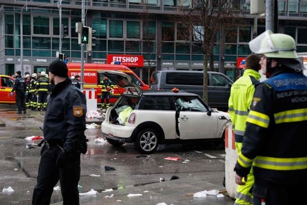 27 مصابا في حادث دهس لمشجعي ليفربول