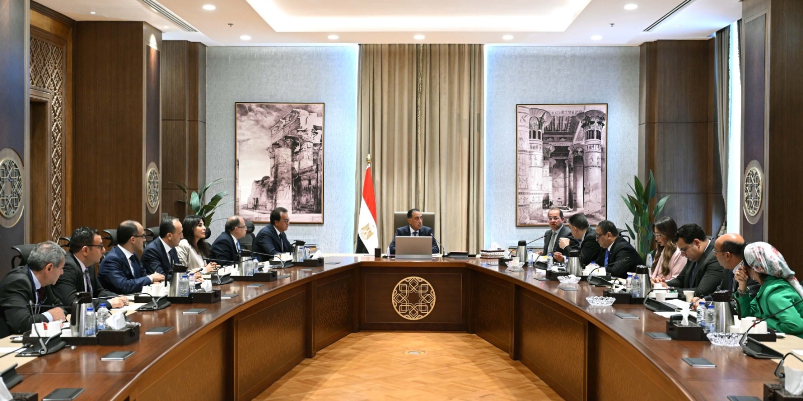 مدبولي: الحكومة حريصة على توطين صناعة الدواء وتطورها