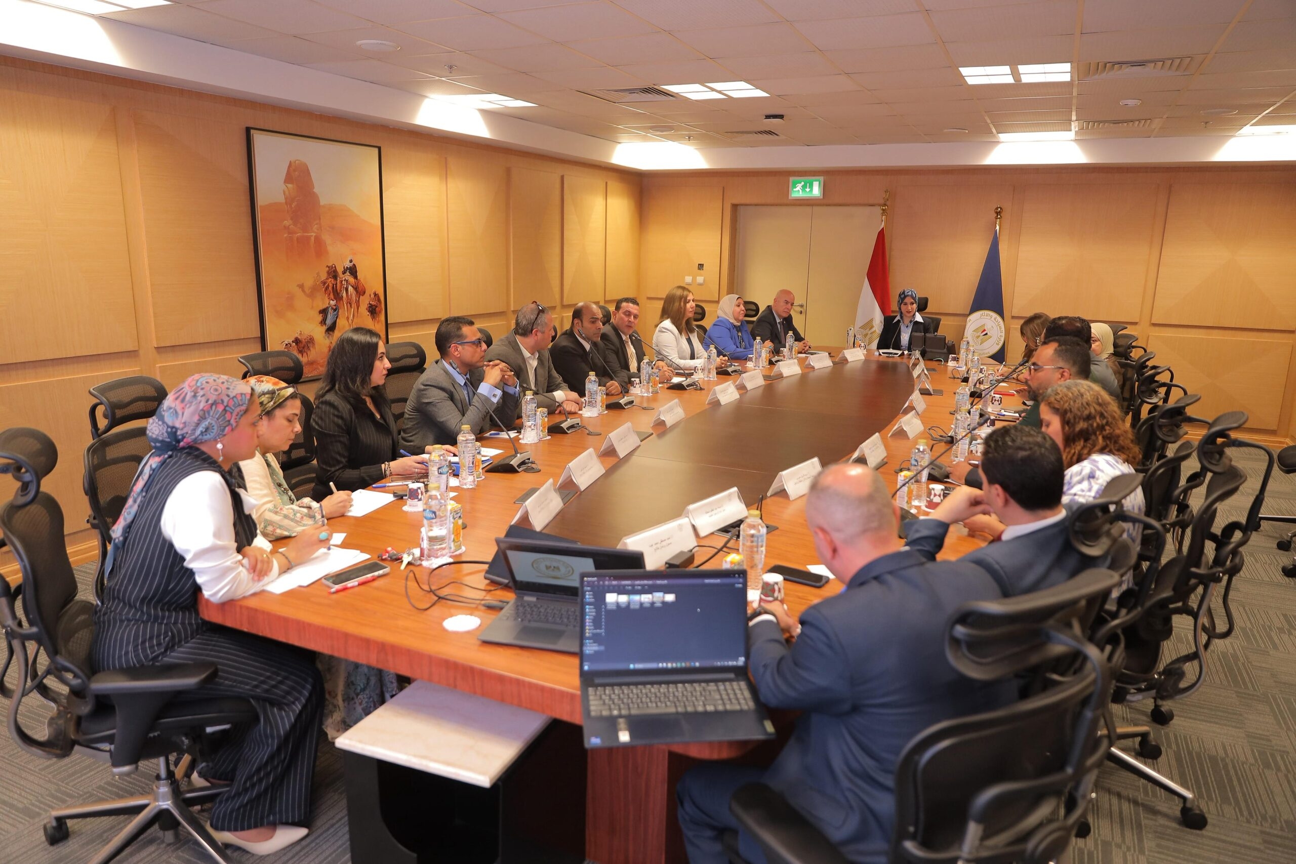 البحار تلتقي لجنة الثقافة والسياحة بنموذج مُحاكاة مجلس الشيوخ