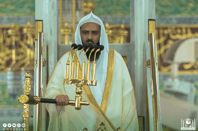 الشيخ المهنا من منبر المسجد النبوي: الثبات على الحق نجاة في زمن التقلبات