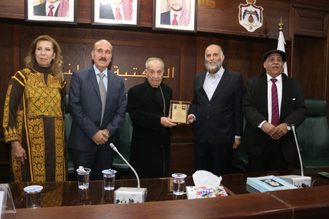 إشهار ديوان "أناشيد النصر" لمجموعة من الشعراء العرب