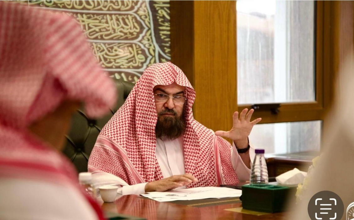 ال الشيخ : تفريغ المنسوبين والمنسوبات لملاك الرئاسة نقلة نوعية لإثراء تجربة القاصدين وإيصال رسالة الحرمين الوسطية للعالم ..