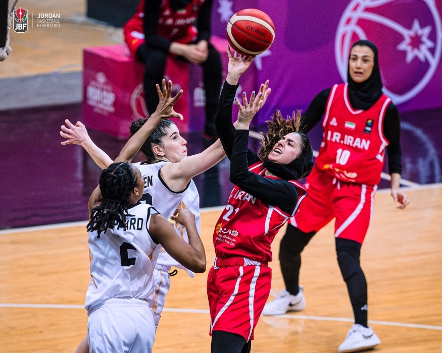 "منتخب سلة السيدات" يفقد بطاقة التأهيل الآسيوي أمام إيران