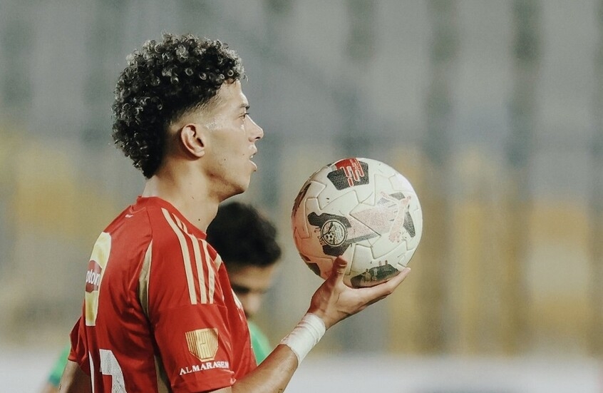 الأهلي يتصدر الدوري بانتظار خروج "الدخان الأبيض" من استاد القاهرة الدولي