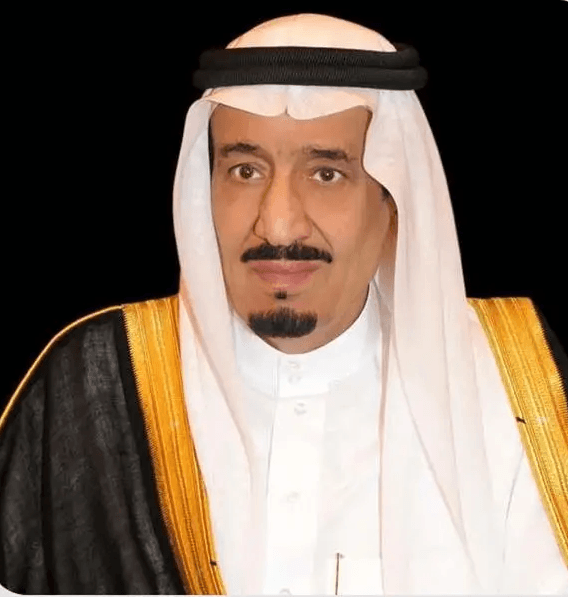 خادم الحرمين الشريفين يصدر توجيهه باستضافة 1300 حاج وحاجة من 100 دولة لأداء مناسك الحج