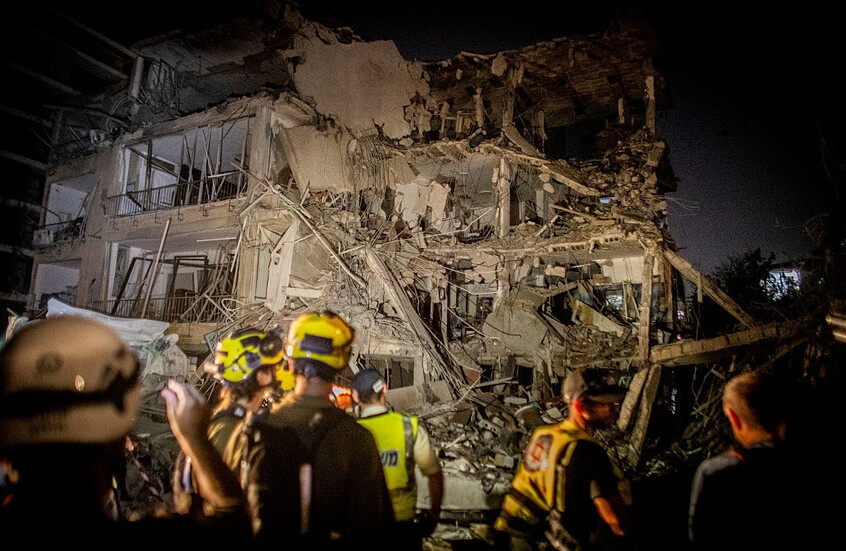 الجيش الإيراني يعلن استخدام مسيرات "آرش" في الهجمات على إسرائيل