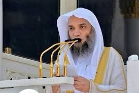 الشيخ عبدالرحمن السديس يعزي الشيخ فيصل غزاوي في وفاة شقيقته