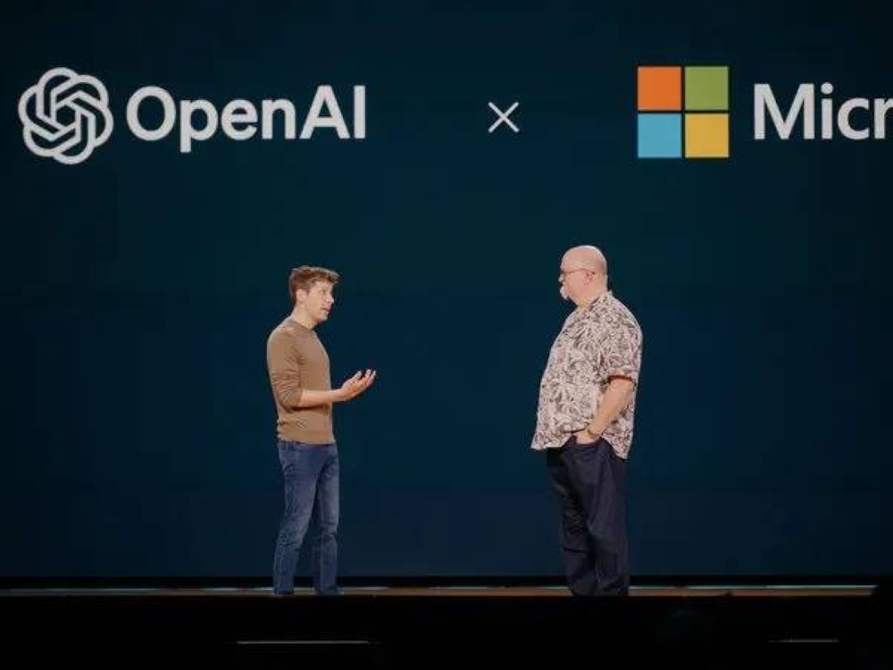 مايكروسوفت وOpenAI على مفترق طرق بسبب الملكية الفكرية