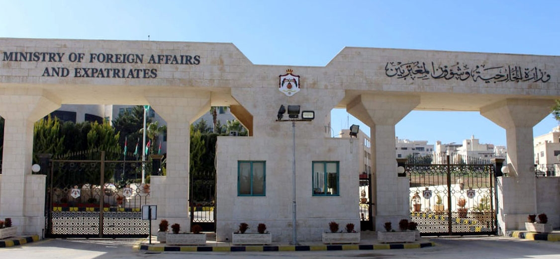 الخارجية تتابع باهتمام إمكانية منح المواطنين الأردنيين في الخليج تأشيرات مرور