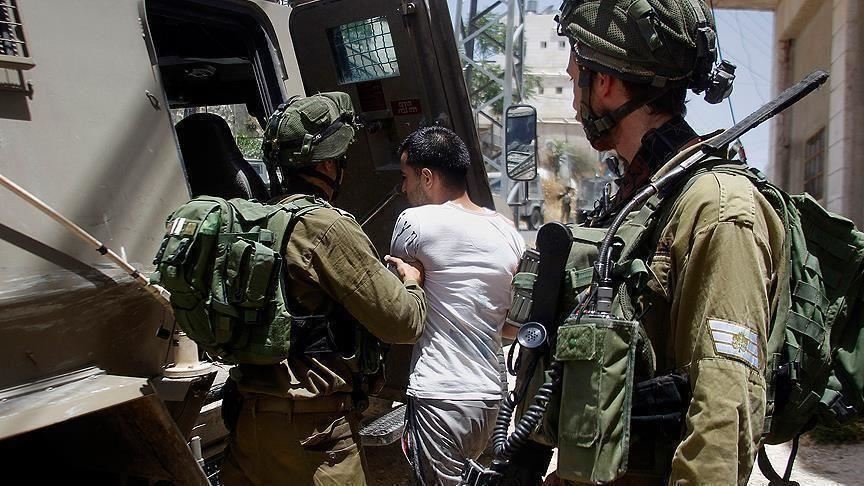 الاحتلال يعتقل 33 فلسطينيًا ويواصل هدم المنازل في الضفة