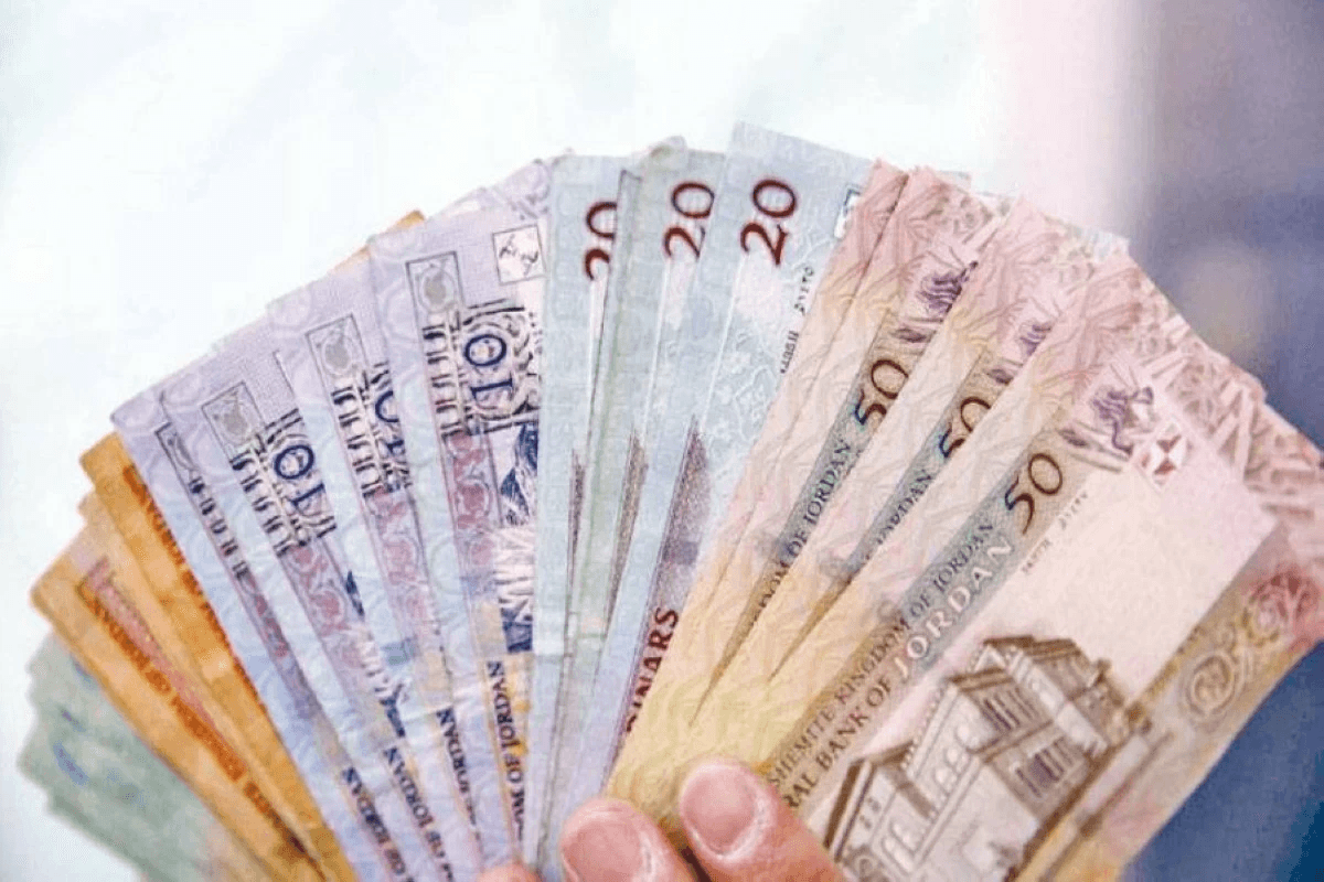 ديرانية: ارتفاع الطلب على الدينار مدفوعاً بارتفاع النشاط السياحي