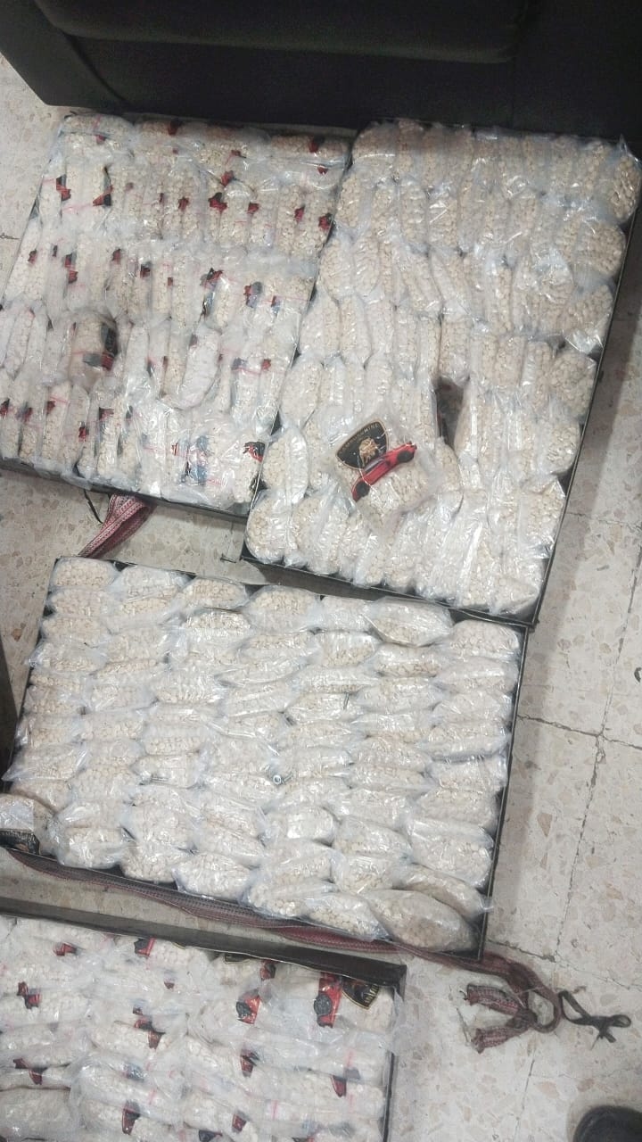 الجمارك: ضبط نصف مليون حبة كبتاجون مخدر في مركز الكرامة