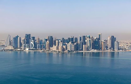 قطر تطلق برنامجاً تحفيزياً بمليار دولار لتسريع الاستثمار
