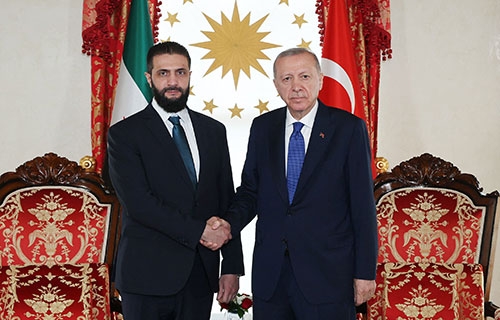 أردوغان يعبر للشرع عن ترحيب بلاده برفع العقوبات عن سورية