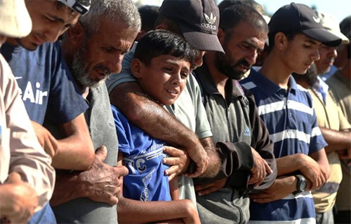 80 شهيداً.. قتل المجوّعين يتواصل وسط غارات عنيفة على أنحاء القطاع