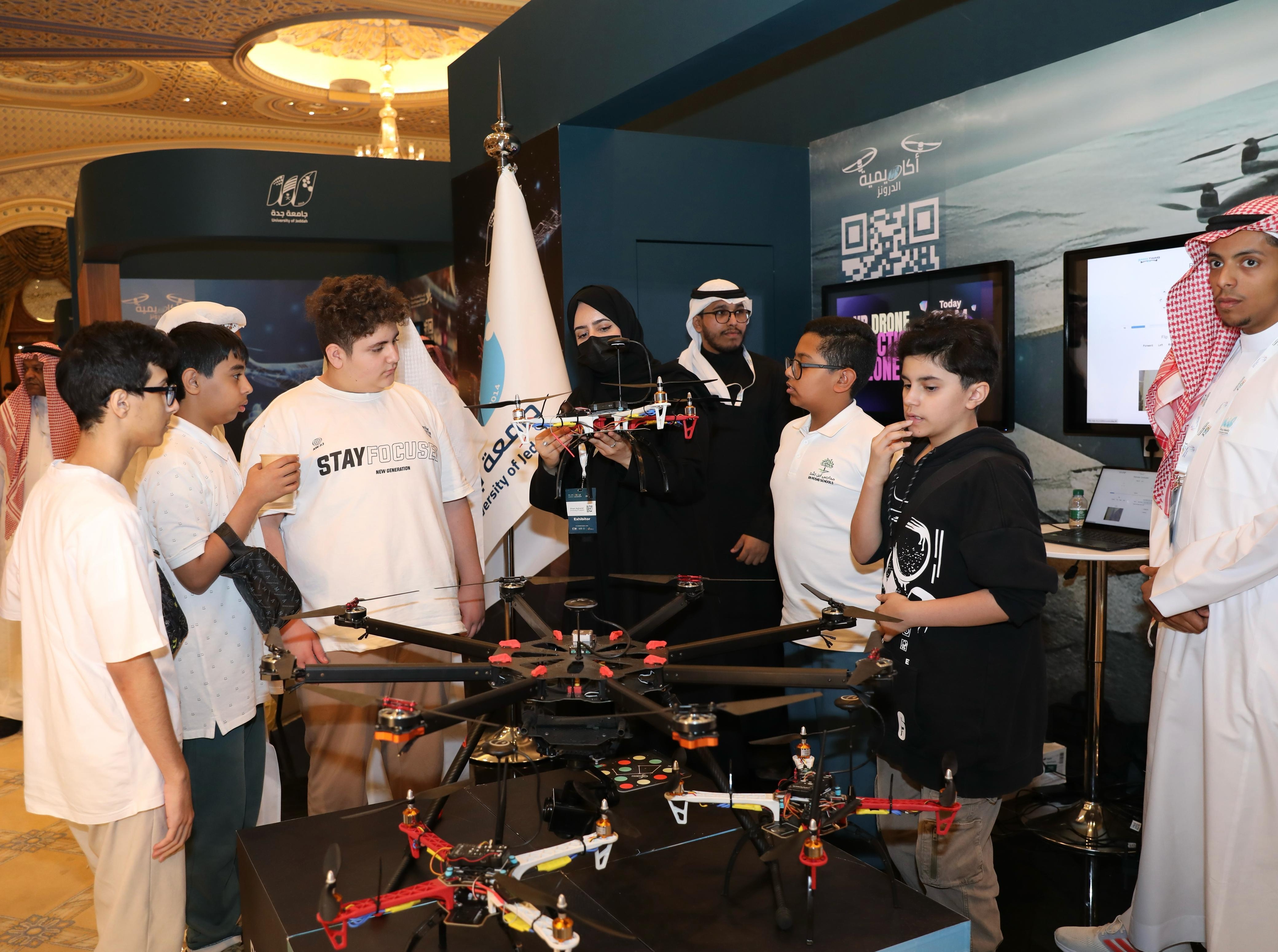جامعة جدة راعي بلاتينيوم في معرض EDGEx 2025 وتعرض أبرز ابتكاراتها التقنية والتعليمية