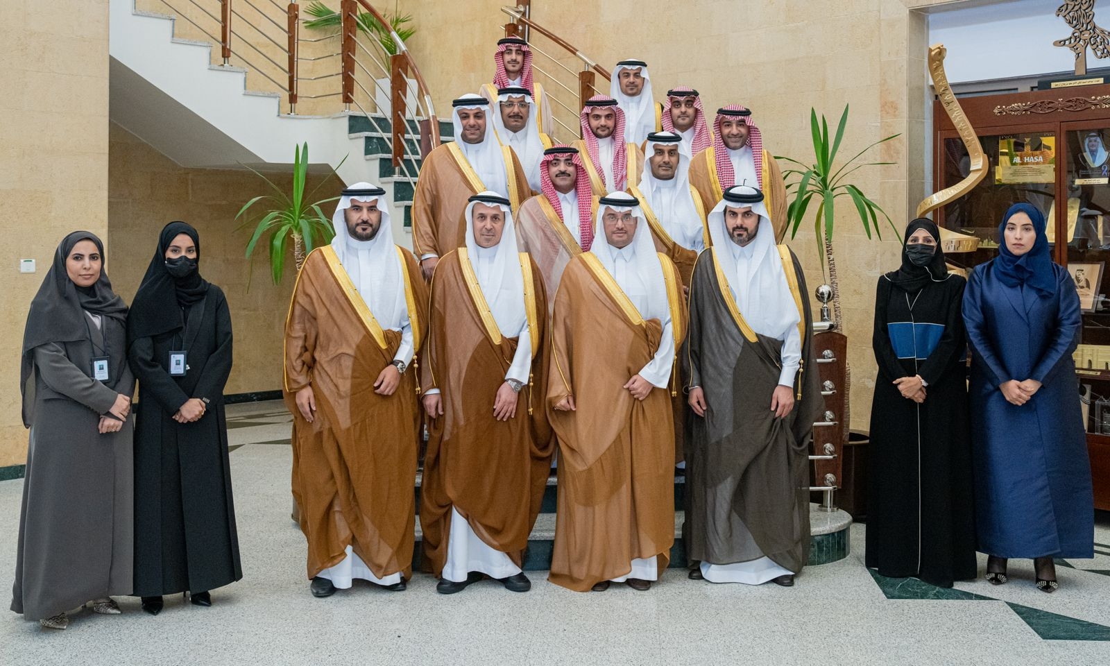 "سعود بن طلال"....يستقبل رئيس وأعضاء غرفة الأحساء.