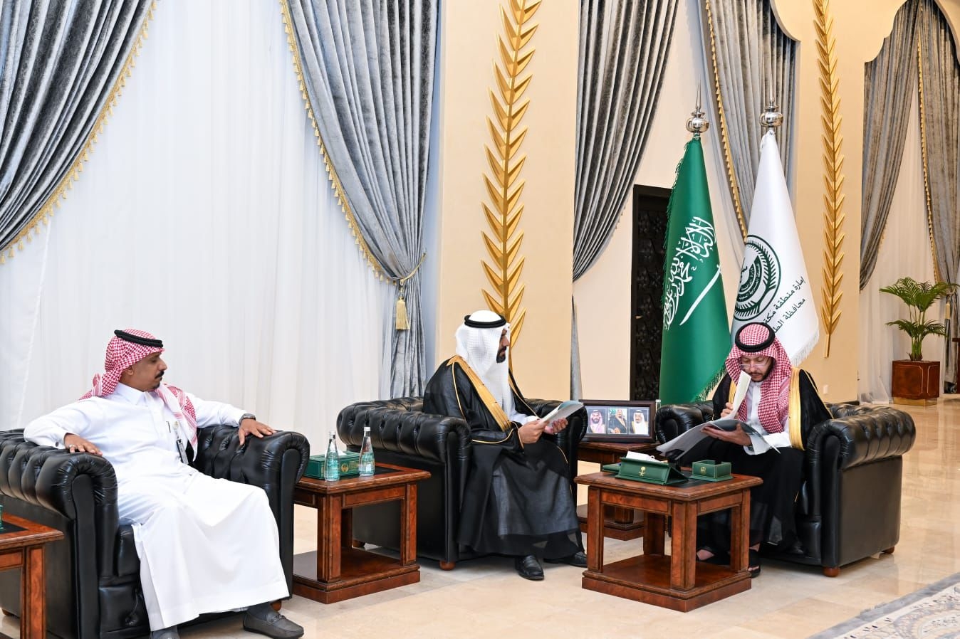 محافظ الطائف يلتقي مدير فرع وزارة الصحة