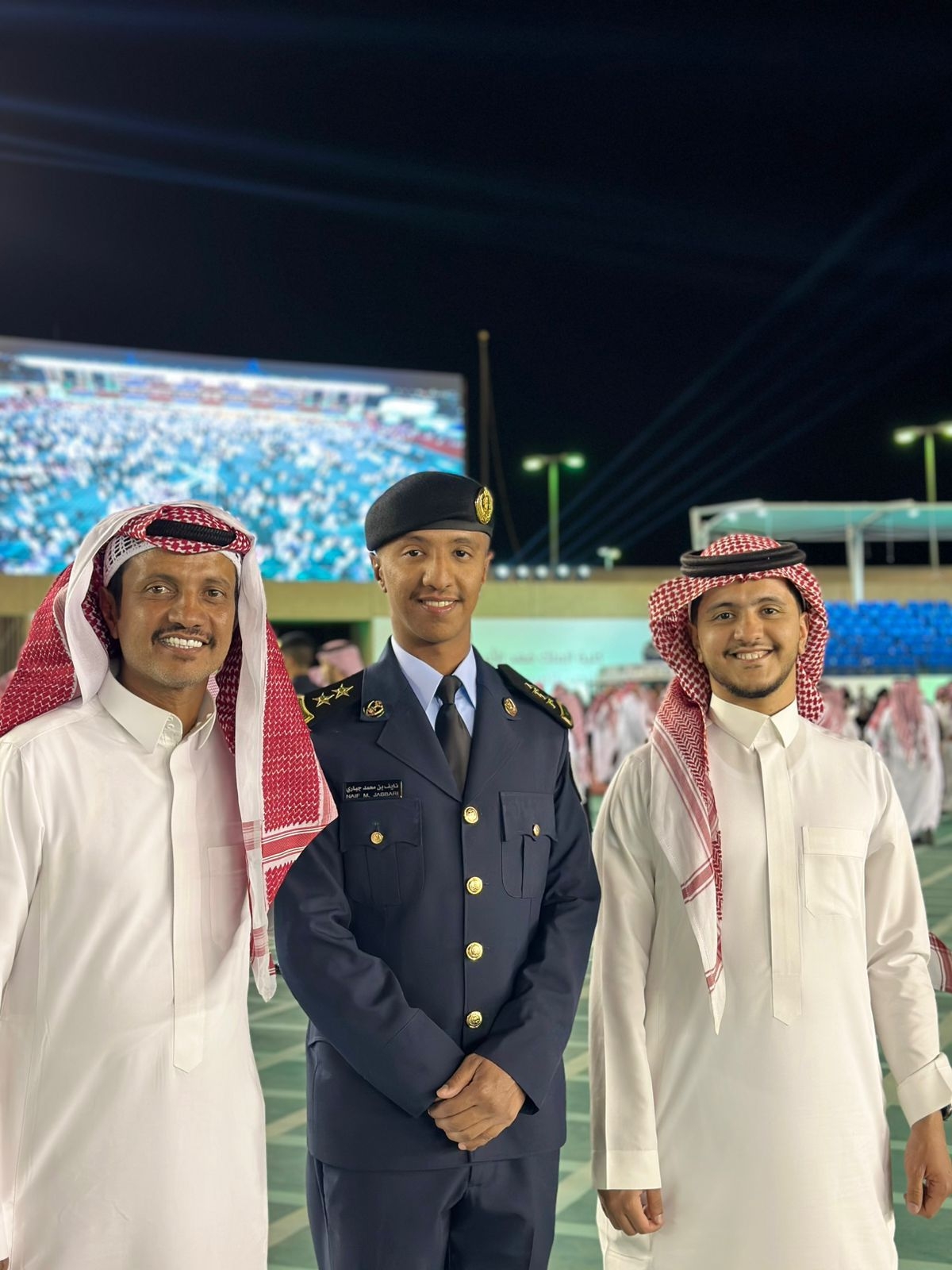 جباري يحتفل بتخرج ابنه نايف
