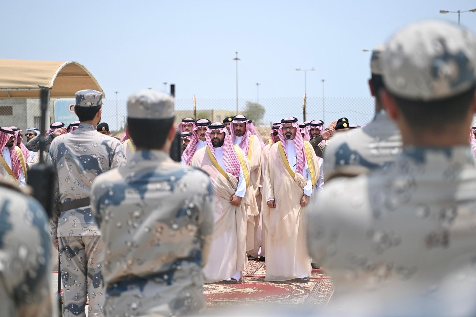 أميرجازان ونائبه يتفقدان محافظة "جزر فرسان"