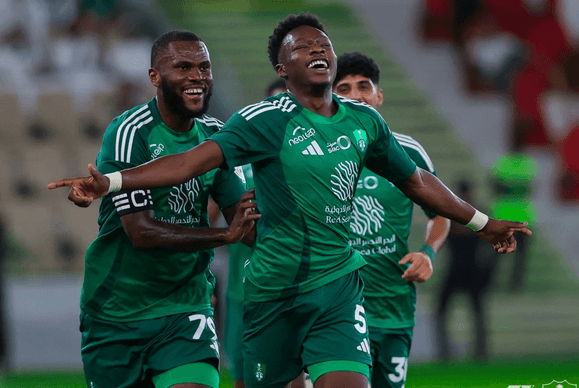 الأهلي يتغلب على التعاون بثنائية في دوري روشن