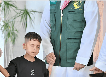بتوجيه خادم الحرمين وبناءً على ما رفعه ولي العهد.. وصول الطفل الفلسطيني "محمد حجازي" إلى المملكة لتلقي الرعاية الطبية