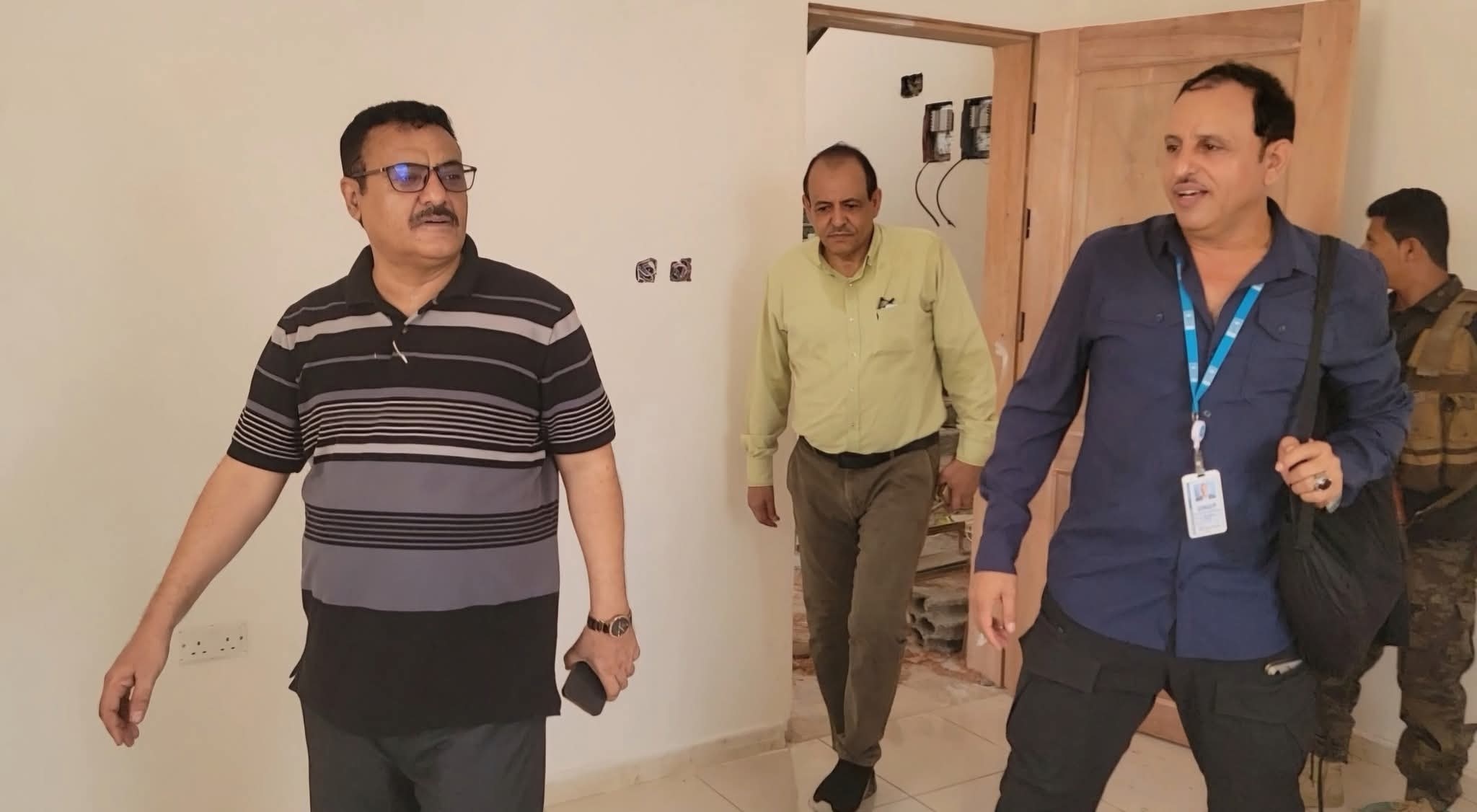 مدير عام المنصورة يتفقد مستوى الإنجاز بمشروع بناء مركز الشرطة النسائية بعدن