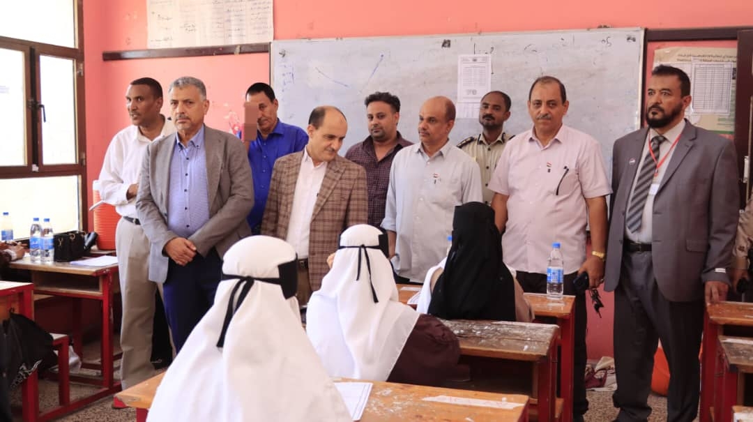 انطلاقا من دارسعد.. نائب محافظ العاصمة عدن يدشن إمتحانات الثانوية العامة بقسميها العلمي والأدبي