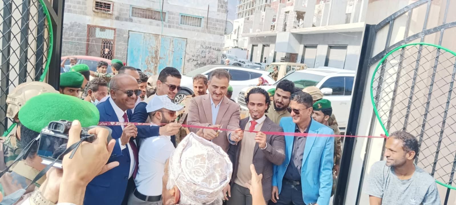 المحافظ لملس يدشن الافتتاح الرسمي لمشروع إعادة تأهيل نادي التنس العدني