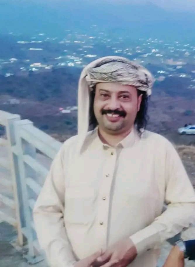 مدير أمن أبين يعزي في وفاة رضوان عبدربه لقرع الكازمي