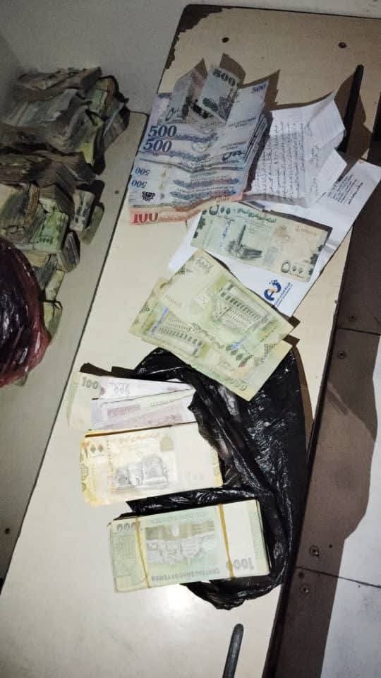 شرطة تعز تضبط مطلوبا بسرقة محل تجاري بعد اختبائه داخله طوال الليل