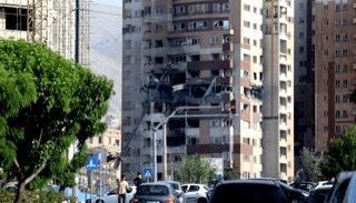 200 طائرة و300 قنبلة.. تفاصيل الهجوم الإسرائيلي على إيران