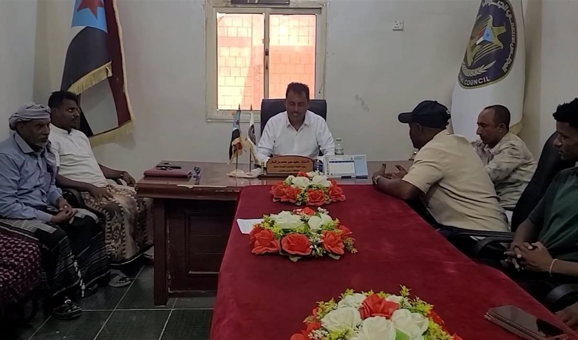رئيس انتقالي سقطرى يلتقي بلجنة طلائع الجنوب لمناقشة ترتيبات المخيم الصيفي بالمحافظة