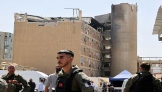 تفاصيل محادثات إيرانية-أمريكية على «فوهة البنادق».. شروط وعرض جديد