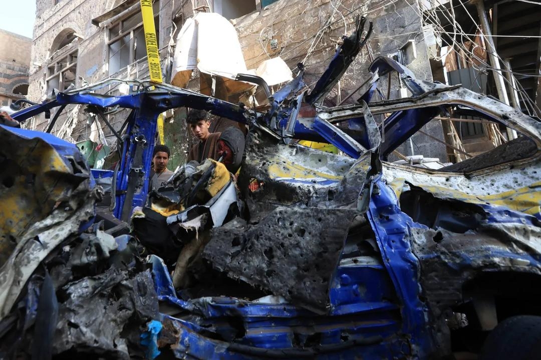 مصادر يمنية: الحوثيون يقصفون المدنيين للتأليب ضد الغارات الأمريكية