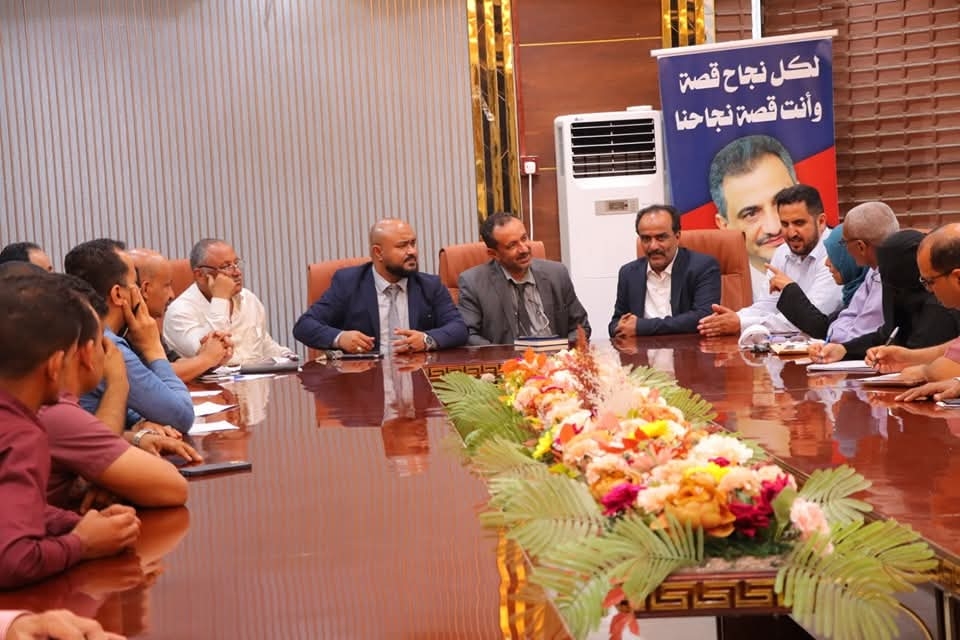 خورمكسر إجتماع يناقش ضبط بيع وتوزيع الأدوية النفسية والعصبية بعدن