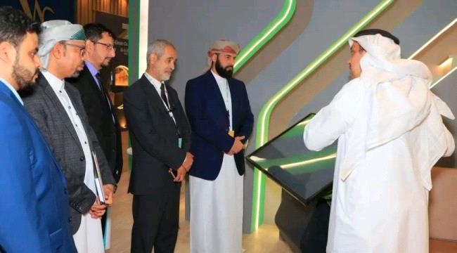 الدكتور مختار الرباش يواصل زيارته لمعرض الحج
