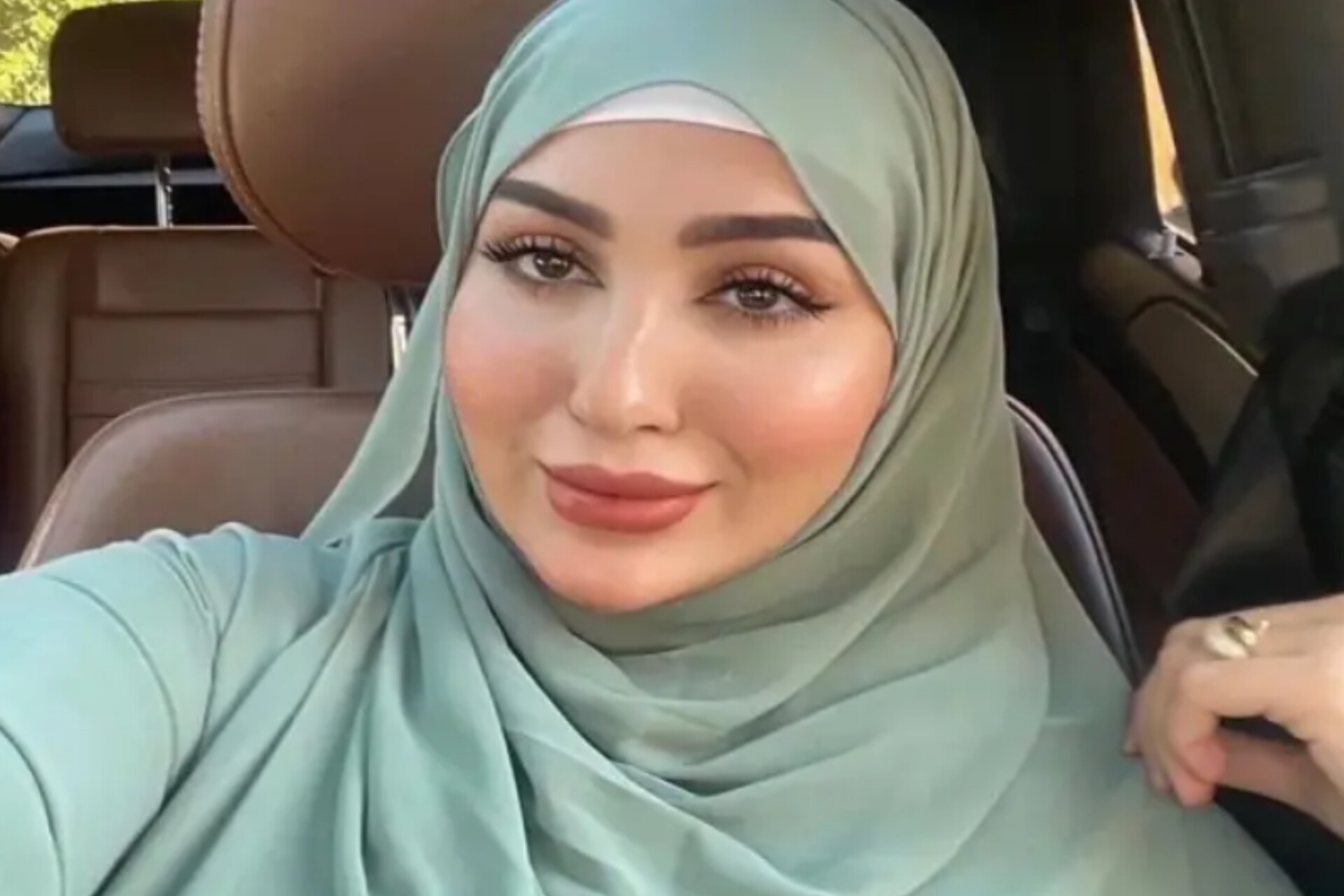تفاصيل توقيف اليوتيوبر فاطمة الزهراء أولحيان المعروفة بلقب 'صوفيا تايتماترز'