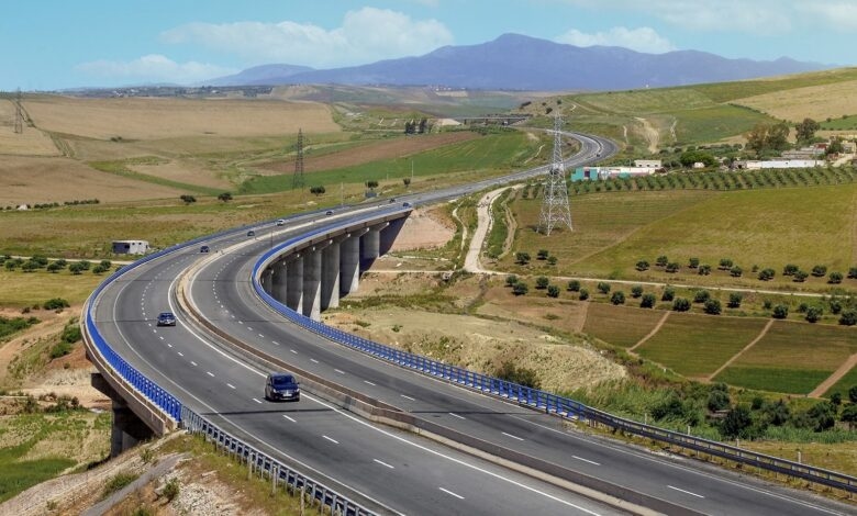 مشاريع طرقية ضخمة تفتح آفاق التنمية بالمغرب
