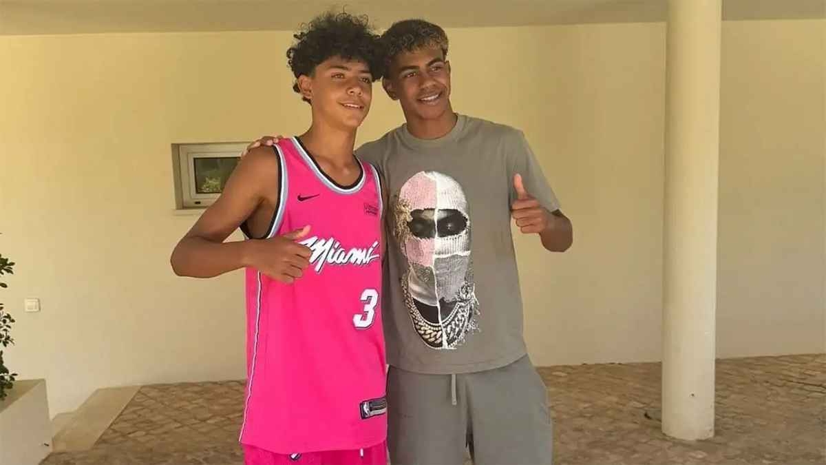 رونالدو يشعل الأجواء بحديثه عن لامين يامال