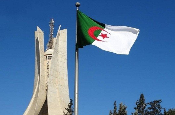 الجزائر تتخد قراراً صارماً في حق 4 قنوات تلفزيونية